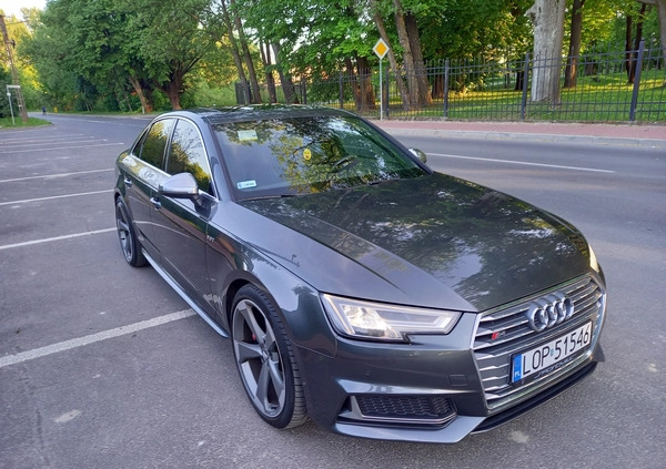 Audi S4 cena 132000 przebieg: 136000, rok produkcji 2018 z Ząbki małe 529